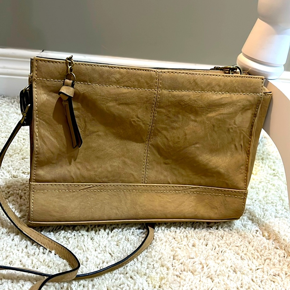 Bueno of California Soft Grain Crossbody